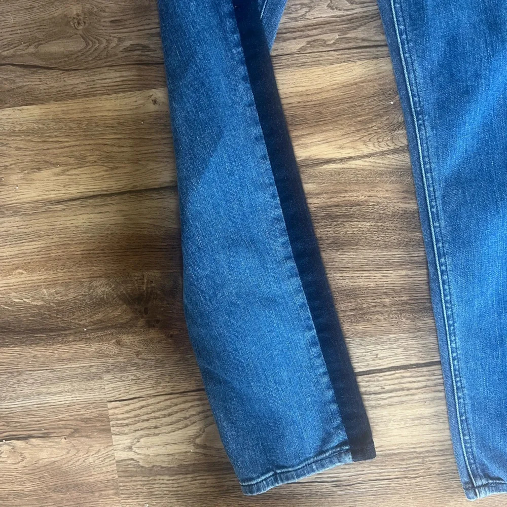 Rag and Bone jeans size 28. Excellent condition no stains or imperfections. - Picture 4 of 15
